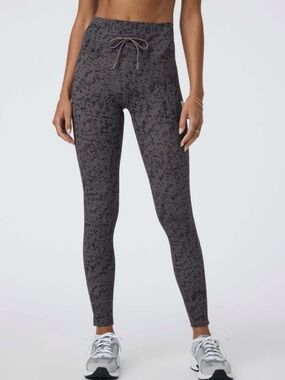 Vuori | Daily Legging Chia Stucco